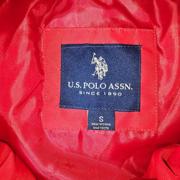 US Polo Assn Men's Red Puffer Vest Y2K Zip Up Men's Size Small PTP 22 Length26 - Picture 5 of 9